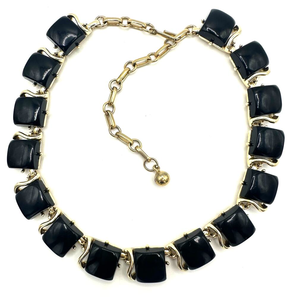 Coro signed vintage gold tone black thermoset plastic lucite squares necklace